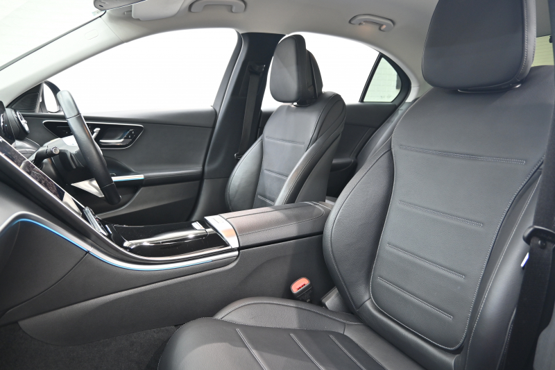 メルセデスベンツ Cクラス C200 4MATIC AVG ﾚｻﾞｰｴｸｽｸﾙｰｼﾌﾞ　ACC Pｽﾀ ECO 黒革 HDDﾅﾋﾞTV 360ｶﾒﾗ CarPlay ﾍｯﾄﾞｱｯﾌﾟD 純正17ｲﾝﾁAW LEDﾗｲﾄ　2年保証付