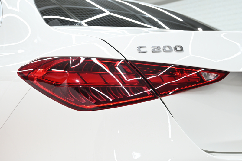 メルセデスベンツ Cクラス C200 4MATIC AVG ﾚｻﾞｰｴｸｽｸﾙｰｼﾌﾞ　ACC Pｽﾀ ECO 黒革 HDDﾅﾋﾞTV 360ｶﾒﾗ CarPlay ﾍｯﾄﾞｱｯﾌﾟD 純正17ｲﾝﾁAW LEDﾗｲﾄ　2年保証付