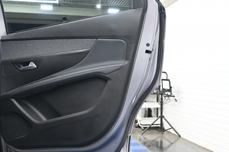 プジョー 5008 GTﾗｲﾝ ﾌﾞﾙｰHDi　ACC Pｽﾀ ECO BSM ﾊｰﾌﾚｻﾞｰ ﾏｯｻｰｼﾞ機能 純正ﾀｯﾁｽｸﾘｰﾝﾅﾋﾞ ﾌﾙｾｸﾞ CarPlay BTｵｰﾃﾞｨｵ&TEL 純正18ｲﾝﾁAW　2年保証付