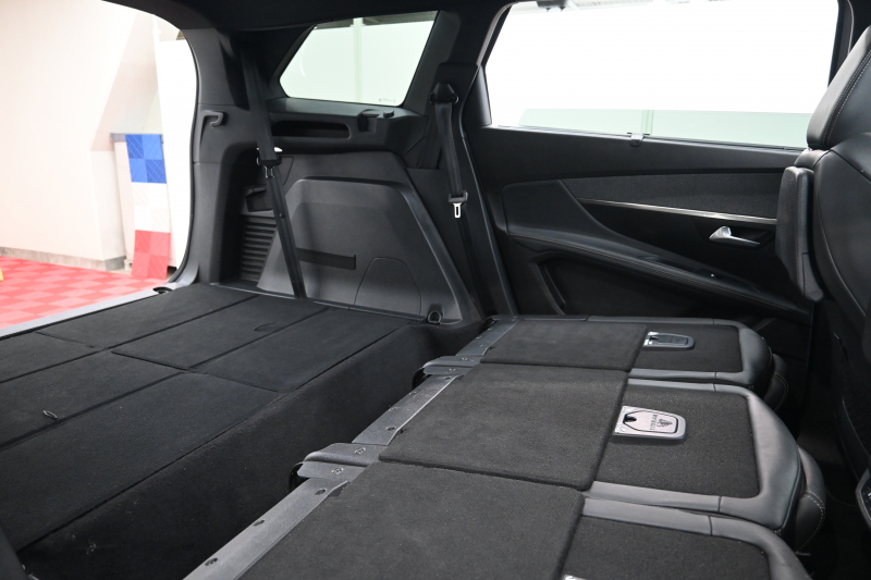 プジョー 5008 GTﾗｲﾝ ﾌﾞﾙｰHDi　ACC Pｽﾀ ECO BSM ﾊｰﾌﾚｻﾞｰ ﾏｯｻｰｼﾞ機能 純正ﾀｯﾁｽｸﾘｰﾝﾅﾋﾞ ﾌﾙｾｸﾞ CarPlay BTｵｰﾃﾞｨｵ&TEL 純正18ｲﾝﾁAW　2年保証付