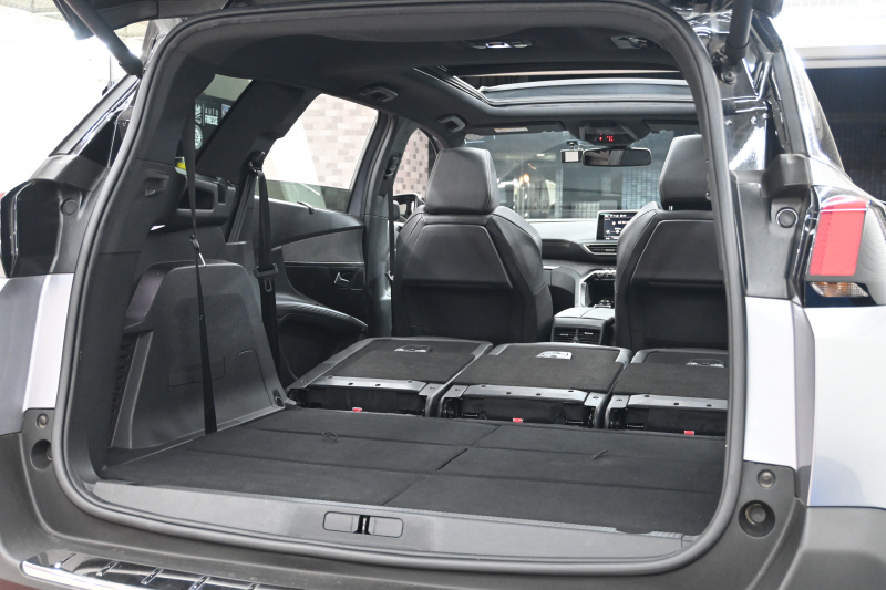 プジョー 5008 GTﾗｲﾝ ﾌﾞﾙｰHDi　ACC Pｽﾀ ECO BSM ﾊｰﾌﾚｻﾞｰ ﾏｯｻｰｼﾞ機能 純正ﾀｯﾁｽｸﾘｰﾝﾅﾋﾞ ﾌﾙｾｸﾞ CarPlay BTｵｰﾃﾞｨｵ&TEL 純正18ｲﾝﾁAW　2年保証付