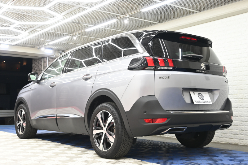 プジョー 5008 GTﾗｲﾝ ﾌﾞﾙｰHDi　ACC Pｽﾀ ECO BSM ﾊｰﾌﾚｻﾞｰ ﾏｯｻｰｼﾞ機能 純正ﾀｯﾁｽｸﾘｰﾝﾅﾋﾞ ﾌﾙｾｸﾞ CarPlay BTｵｰﾃﾞｨｵ&TEL 純正18ｲﾝﾁAW　2年保証付