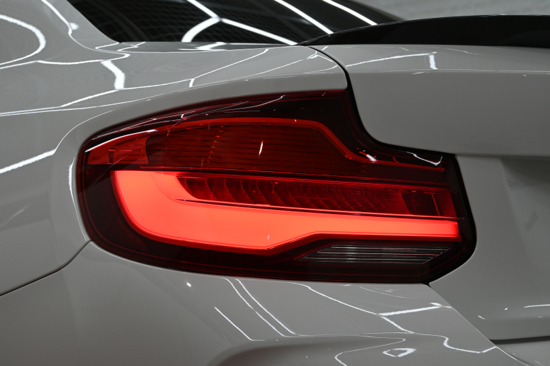 BMW Mシリーズ M2 ｺﾝﾍﾟﾃｨｼｮﾝ　正規D車 後期LCI ｺﾝﾌｫｰﾄA ｲﾝﾃﾘｼﾞｪﾝﾄS 黒革 純正iDriveﾅﾋﾞ harman/kardon 19ｲﾝﾁAW Mﾊﾟﾌｫｰﾏﾝｽﾊﾟｰﾂ KW車高調　2年保証付