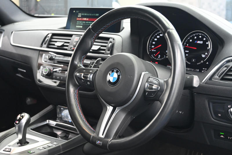 BMW Mシリーズ M2 ｺﾝﾍﾟﾃｨｼｮﾝ　正規D車 後期LCI ｺﾝﾌｫｰﾄA ｲﾝﾃﾘｼﾞｪﾝﾄS 黒革 純正iDriveﾅﾋﾞ harman/kardon 19ｲﾝﾁAW Mﾊﾟﾌｫｰﾏﾝｽﾊﾟｰﾂ KW車高調　2年保証付
