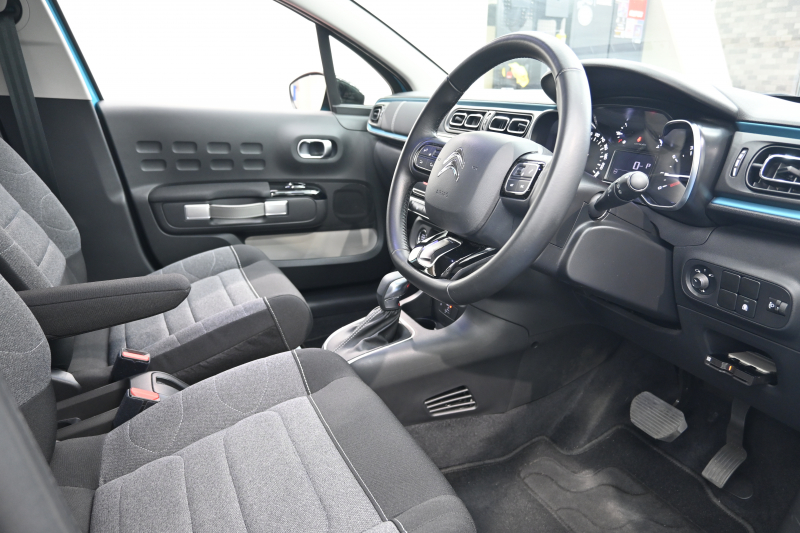 シトロエン C3 ｼｬｲﾝ　1ｵｰﾅｰ Pｽﾀ ECO ｸﾙｺﾝ ｱｸﾃｨﾌﾞｾｰﾌﾃｨﾌﾞﾚｰｷ LDW BSM ﾌｧﾌﾞﾘｯｸｼｰﾄ 7ｲﾝﾁﾀｯﾁｽｸﾘｰﾝ 純正ﾅﾋﾞTV 16ｲﾝﾁAW LEDﾍｯﾄﾞﾗｲﾄ ﾊﾞｲﾄｰﾝﾙｰﾌ　2年保証付