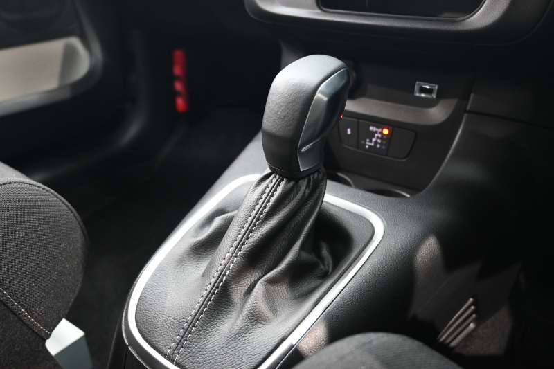 シトロエン C3 ｼｬｲﾝ　1ｵｰﾅｰ Pｽﾀ ECO ｸﾙｺﾝ ｱｸﾃｨﾌﾞｾｰﾌﾃｨﾌﾞﾚｰｷ LDW BSM ﾌｧﾌﾞﾘｯｸｼｰﾄ 7ｲﾝﾁﾀｯﾁｽｸﾘｰﾝ 純正ﾅﾋﾞTV 16ｲﾝﾁAW LEDﾍｯﾄﾞﾗｲﾄ ﾊﾞｲﾄｰﾝﾙｰﾌ　2年保証付