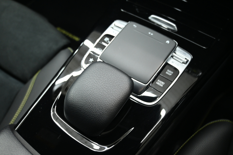 メルセデスベンツ Aクラス A180 Edition1　250台限定 ﾚｰﾀﾞｰP ACC Pｽﾀ ECO ﾊｰﾌ革 純正HDDﾅﾋﾞ ﾌﾙｾｸﾞ CarPlay 360ｶﾒﾗ 専用AMGｴｱﾛ&19ｲﾝﾁAW LEDﾗｲﾄ ﾍｯﾄﾞｱｯﾌﾟD　2年保証付