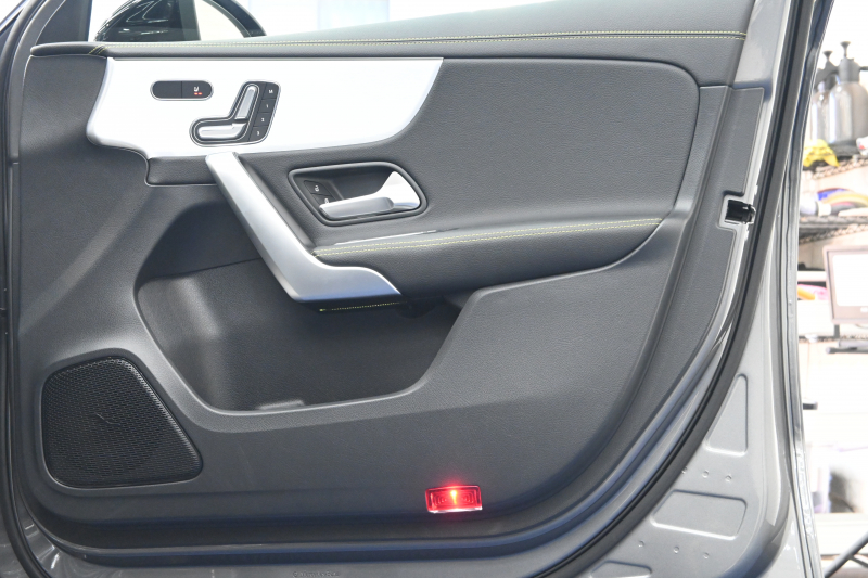 メルセデスベンツ Aクラス A180 Edition1　250台限定 ﾚｰﾀﾞｰP ACC Pｽﾀ ECO ﾊｰﾌ革 純正HDDﾅﾋﾞ ﾌﾙｾｸﾞ CarPlay 360ｶﾒﾗ 専用AMGｴｱﾛ&19ｲﾝﾁAW LEDﾗｲﾄ ﾍｯﾄﾞｱｯﾌﾟD　2年保証付