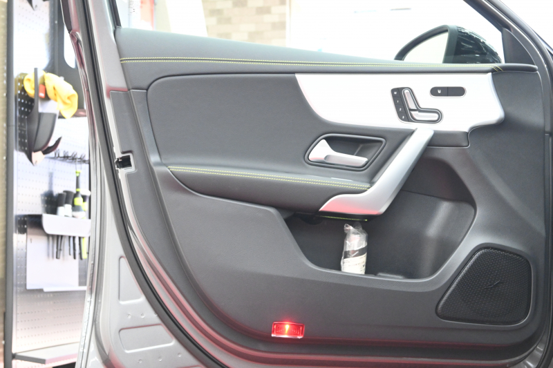 メルセデスベンツ Aクラス A180 Edition1　250台限定 ﾚｰﾀﾞｰP ACC Pｽﾀ ECO ﾊｰﾌ革 純正HDDﾅﾋﾞ ﾌﾙｾｸﾞ CarPlay 360ｶﾒﾗ 専用AMGｴｱﾛ&19ｲﾝﾁAW LEDﾗｲﾄ ﾍｯﾄﾞｱｯﾌﾟD　2年保証付