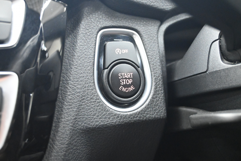 BMW 3シリーズ 320d Mｽﾎﾟｰﾂ　ACC ﾄﾞﾗｲﾋﾞﾝｸﾞｱｼｽﾄ LCW ｽﾎﾟｰﾂｼｰﾄ iDriveHDDﾅﾋﾞ BTｵｰﾃﾞｨｵ&TEL Bｶﾒﾗ Mｴｱﾛ&18ｲﾝﾁAW LEDﾗｲﾄ　2年保証付