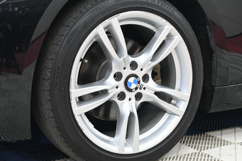 BMW 3シリーズ 320d Mｽﾎﾟｰﾂ　ACC ﾄﾞﾗｲﾋﾞﾝｸﾞｱｼｽﾄ LCW ｽﾎﾟｰﾂｼｰﾄ iDriveHDDﾅﾋﾞ BTｵｰﾃﾞｨｵ&TEL Bｶﾒﾗ Mｴｱﾛ&18ｲﾝﾁAW LEDﾗｲﾄ　2年保証付