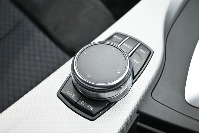 BMW 3シリーズ 320d Mｽﾎﾟｰﾂ　ACC ﾄﾞﾗｲﾋﾞﾝｸﾞｱｼｽﾄ LCW ｽﾎﾟｰﾂｼｰﾄ iDriveHDDﾅﾋﾞ BTｵｰﾃﾞｨｵ&TEL Bｶﾒﾗ Mｴｱﾛ&18ｲﾝﾁAW LEDﾗｲﾄ　2年保証付