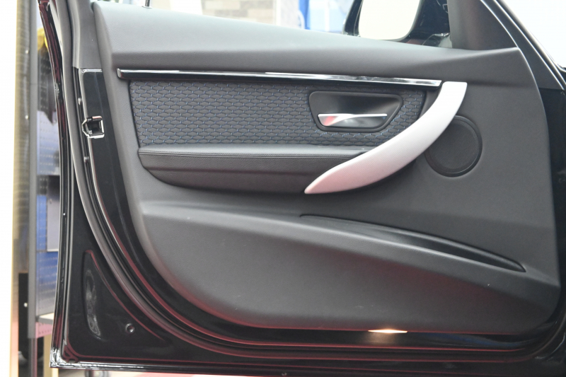 BMW 3シリーズ 320d Mｽﾎﾟｰﾂ　ACC ﾄﾞﾗｲﾋﾞﾝｸﾞｱｼｽﾄ LCW ｽﾎﾟｰﾂｼｰﾄ iDriveHDDﾅﾋﾞ BTｵｰﾃﾞｨｵ&TEL Bｶﾒﾗ Mｴｱﾛ&18ｲﾝﾁAW LEDﾗｲﾄ　2年保証付