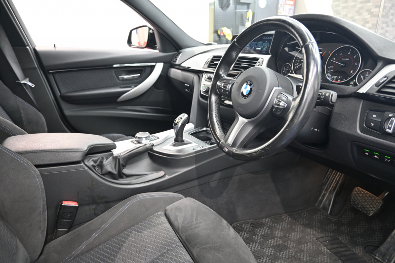 BMW 3シリーズ 320d Mｽﾎﾟｰﾂ　ACC ﾄﾞﾗｲﾋﾞﾝｸﾞｱｼｽﾄ LCW ｽﾎﾟｰﾂｼｰﾄ iDriveHDDﾅﾋﾞ BTｵｰﾃﾞｨｵ&TEL Bｶﾒﾗ Mｴｱﾛ&18ｲﾝﾁAW LEDﾗｲﾄ　2年保証付