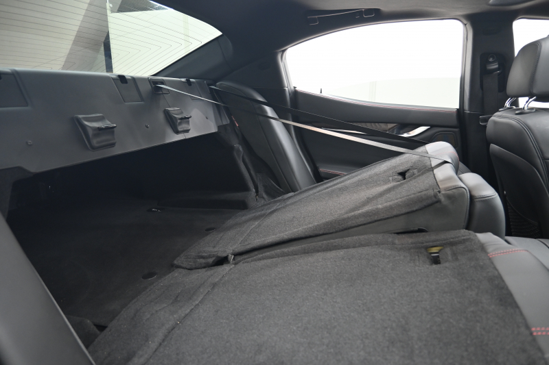 マセラティ ギブリ S ﾄﾞﾗｲﾊﾞｰｱｼｽﾀﾝｽPKG　ACC BSM 黒革 8.4ｲﾝﾁMTC+ TV CarPlay 360ｶﾒﾗ ｳﾗｰﾉ20ｲﾝﾁAW ﾊﾟﾄﾞﾙｼﾌﾄ ｵｰﾄﾄﾗﾝｸ　2年保証付