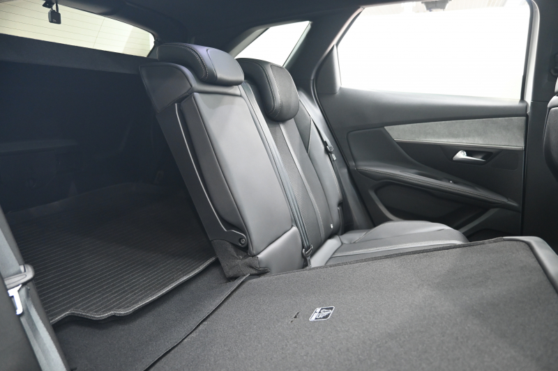 プジョー 3008 GT HYBRID 4　1ｵｰﾅｰ 後期ﾓﾃﾞﾙ ACC LKA ﾊｰﾌ革 ﾊﾟﾉﾗﾏR 純正ﾅﾋﾞTV ﾘｱﾓﾆﾀｰ CarPlay ﾊﾟﾉﾗﾏﾋﾞｭｰｶﾒﾗ 前後ｺｰﾅｰｾﾝｻｰ 純正18ｲﾝﾁAW LEDﾗｲﾄ　2年保証付