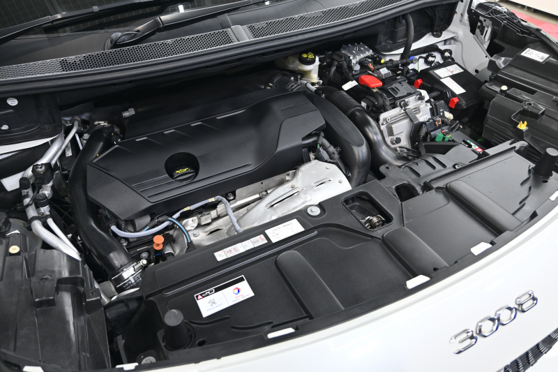 プジョー 3008 GT HYBRID 4　1ｵｰﾅｰ 後期ﾓﾃﾞﾙ ACC LKA ﾊｰﾌ革 ﾊﾟﾉﾗﾏR 純正ﾅﾋﾞTV ﾘｱﾓﾆﾀｰ CarPlay ﾊﾟﾉﾗﾏﾋﾞｭｰｶﾒﾗ 前後ｺｰﾅｰｾﾝｻｰ 純正18ｲﾝﾁAW LEDﾗｲﾄ　2年保証付