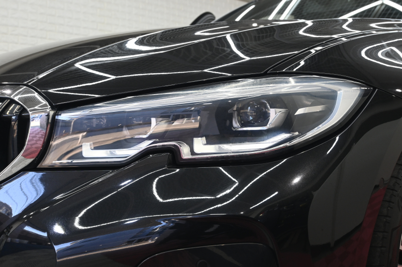 BMW 3シリーズ 320d XDrive MｽﾎﾟｰﾂPKG　ｲﾝﾃﾘS ACC LKA LCA ｽﾃｱﾘﾝｸﾞA ﾊｰﾌ革 純正ﾅﾋﾞ BTｵｰﾃﾞｨｵ&TEL 360ｶﾒﾗ Carplay Mｴｱﾛ&18ｲﾝﾁAW LED 2年保証付