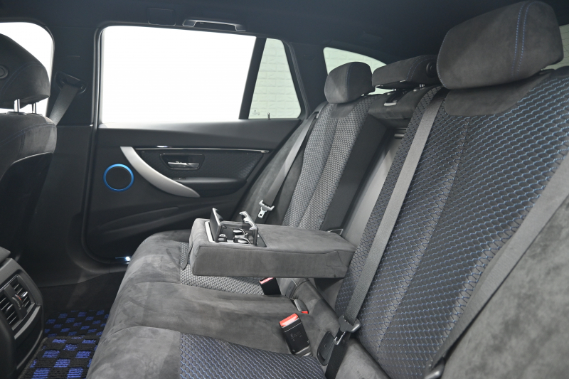 BMW 3シリーズ 320d ﾂｰﾘﾝｸﾞ Mｽﾎﾟｰﾂ　ACC ﾄﾞﾗｲﾋﾞﾝｸﾞｱｼｽﾄ LCW ｽﾎﾟｰﾂｼｰﾄ iDriveHDDﾅﾋﾞ BTｵｰﾃﾞｨｵ&TEL Bｶﾒﾗ 3Dﾃﾞｻﾞｲﾝ車高調&19ｲﾝﾁAW 柿本ﾏﾌﾗｰ LEDﾗｲﾄ　2年保証付