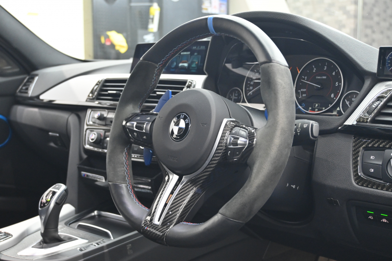 BMW 3シリーズ 320d ﾂｰﾘﾝｸﾞ Mｽﾎﾟｰﾂ　ACC ﾄﾞﾗｲﾋﾞﾝｸﾞｱｼｽﾄ LCW ｽﾎﾟｰﾂｼｰﾄ iDriveHDDﾅﾋﾞ BTｵｰﾃﾞｨｵ&TEL Bｶﾒﾗ 3Dﾃﾞｻﾞｲﾝ車高調&19ｲﾝﾁAW 柿本ﾏﾌﾗｰ LEDﾗｲﾄ　2年保証付