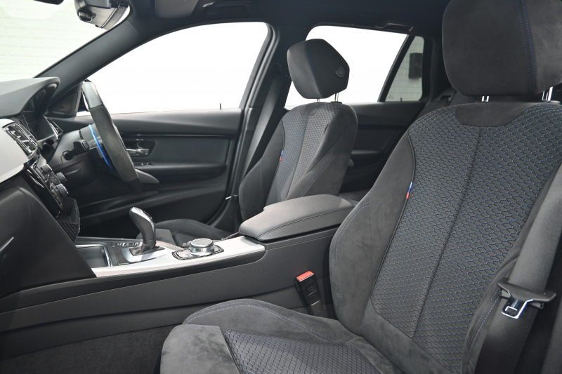 BMW 3シリーズ 320d ﾂｰﾘﾝｸﾞ Mｽﾎﾟｰﾂ　ACC ﾄﾞﾗｲﾋﾞﾝｸﾞｱｼｽﾄ LCW ｽﾎﾟｰﾂｼｰﾄ iDriveHDDﾅﾋﾞ BTｵｰﾃﾞｨｵ&TEL Bｶﾒﾗ 3Dﾃﾞｻﾞｲﾝ車高調&19ｲﾝﾁAW 柿本ﾏﾌﾗｰ LEDﾗｲﾄ　2年保証付