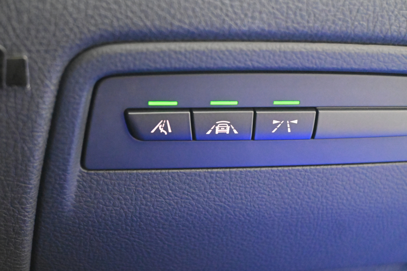 BMW 3シリーズ 320d ﾂｰﾘﾝｸﾞ Mｽﾎﾟｰﾂ　ACC ﾄﾞﾗｲﾋﾞﾝｸﾞｱｼｽﾄ LCW ｽﾎﾟｰﾂｼｰﾄ iDriveHDDﾅﾋﾞ BTｵｰﾃﾞｨｵ&TEL Bｶﾒﾗ 3Dﾃﾞｻﾞｲﾝ車高調&19ｲﾝﾁAW 柿本ﾏﾌﾗｰ LEDﾗｲﾄ　2年保証付