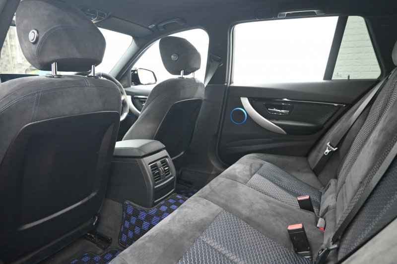 BMW 3シリーズ 320d ﾂｰﾘﾝｸﾞ Mｽﾎﾟｰﾂ　ACC ﾄﾞﾗｲﾋﾞﾝｸﾞｱｼｽﾄ LCW ｽﾎﾟｰﾂｼｰﾄ iDriveHDDﾅﾋﾞ BTｵｰﾃﾞｨｵ&TEL Bｶﾒﾗ 3Dﾃﾞｻﾞｲﾝ車高調&19ｲﾝﾁAW 柿本ﾏﾌﾗｰ LEDﾗｲﾄ　2年保証付