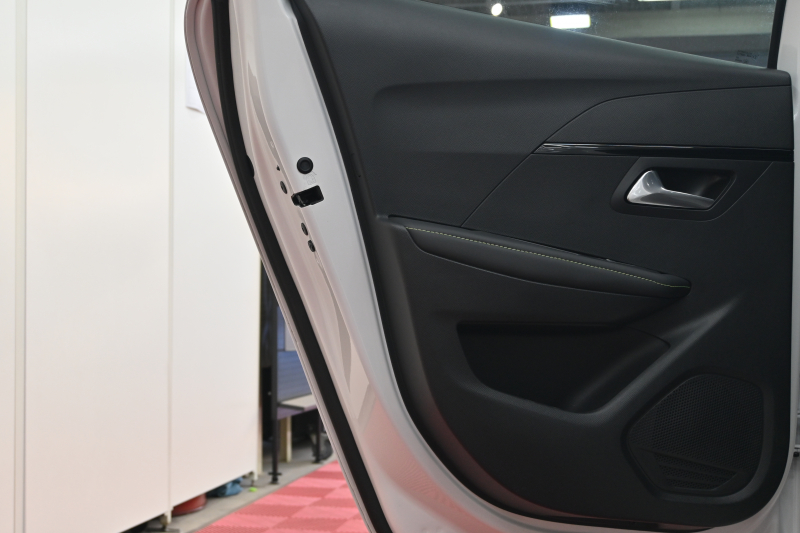 プジョー 208 GT　ACC LPA LKA BSM Pｽﾀ ECO ﾊｰﾌﾚｻﾞｰ 7ｲﾝﾁﾀｯﾁｽｸﾘｰﾝ CarPlay ﾅﾋﾞTV ﾌﾙｾｸﾞ Bｶﾒﾗ 17ｲﾝﾁAW ﾌﾙLEDﾗｲﾄ　2年保証付