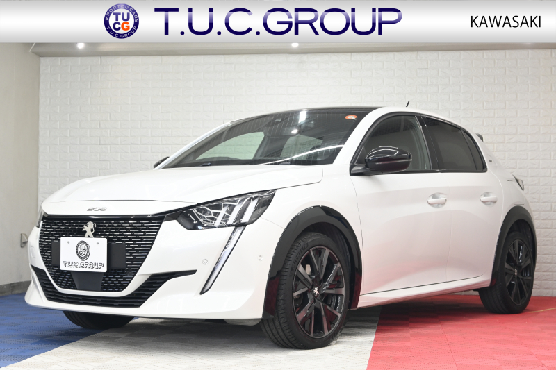 プジョー 208 GT　ACC LPA LKA BSM Pｽﾀ ECO ﾊｰﾌﾚｻﾞｰ 7ｲﾝﾁﾀｯﾁｽｸﾘｰﾝ CarPlay ﾅﾋﾞTV ﾌﾙｾｸﾞ Bｶﾒﾗ 17ｲﾝﾁAW ﾌﾙLEDﾗｲﾄ　2年保証付