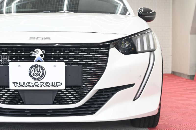 プジョー 208 GT　ACC LPA LKA BSM Pｽﾀ ECO ﾊｰﾌﾚｻﾞｰ 7ｲﾝﾁﾀｯﾁｽｸﾘｰﾝ CarPlay ﾅﾋﾞTV ﾌﾙｾｸﾞ Bｶﾒﾗ 17ｲﾝﾁAW ﾌﾙLEDﾗｲﾄ　2年保証付