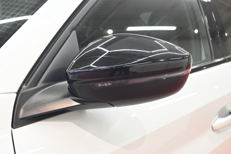 プジョー 208 GT　ACC LPA LKA BSM Pｽﾀ ECO ﾊｰﾌﾚｻﾞｰ 7ｲﾝﾁﾀｯﾁｽｸﾘｰﾝ CarPlay ﾅﾋﾞTV ﾌﾙｾｸﾞ Bｶﾒﾗ 17ｲﾝﾁAW ﾌﾙLEDﾗｲﾄ　2年保証付