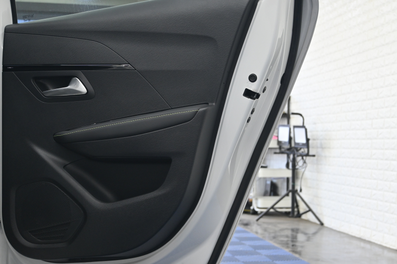 プジョー 208 GT　ACC LPA LKA BSM Pｽﾀ ECO ﾊｰﾌﾚｻﾞｰ 7ｲﾝﾁﾀｯﾁｽｸﾘｰﾝ CarPlay ﾅﾋﾞTV ﾌﾙｾｸﾞ Bｶﾒﾗ 17ｲﾝﾁAW ﾌﾙLEDﾗｲﾄ　2年保証付