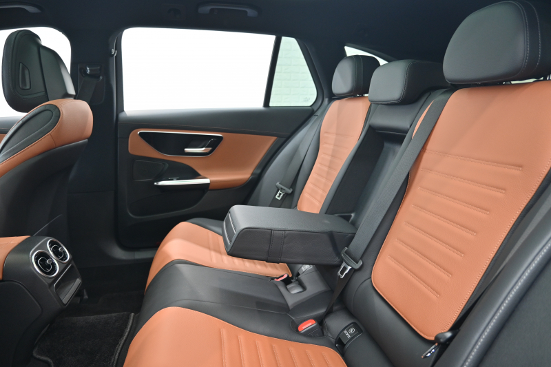 メルセデスベンツ Cクラス C220d ｽﾃｰｼｮﾝﾜｺﾞﾝ AVG AMGﾗｲﾝ ﾚｻﾞｰEXｸﾙ&ﾚｰﾀﾞｰSP　ACC Pｽﾀ ECO 茶革 ﾊﾟﾉﾗﾏｻﾝﾙｰﾌ MBUXﾅﾋﾞTV 360ｶﾒﾗ CarPlay AMGｴｱﾛ&18ｲﾝﾁAW LED　2年保証付