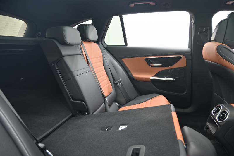 メルセデスベンツ Cクラス C220d ｽﾃｰｼｮﾝﾜｺﾞﾝ AVG AMGﾗｲﾝ ﾚｻﾞｰEXｸﾙ&ﾚｰﾀﾞｰSP　ACC Pｽﾀ ECO 茶革 ﾊﾟﾉﾗﾏｻﾝﾙｰﾌ MBUXﾅﾋﾞTV 360ｶﾒﾗ CarPlay AMGｴｱﾛ&18ｲﾝﾁAW LED　2年保証付