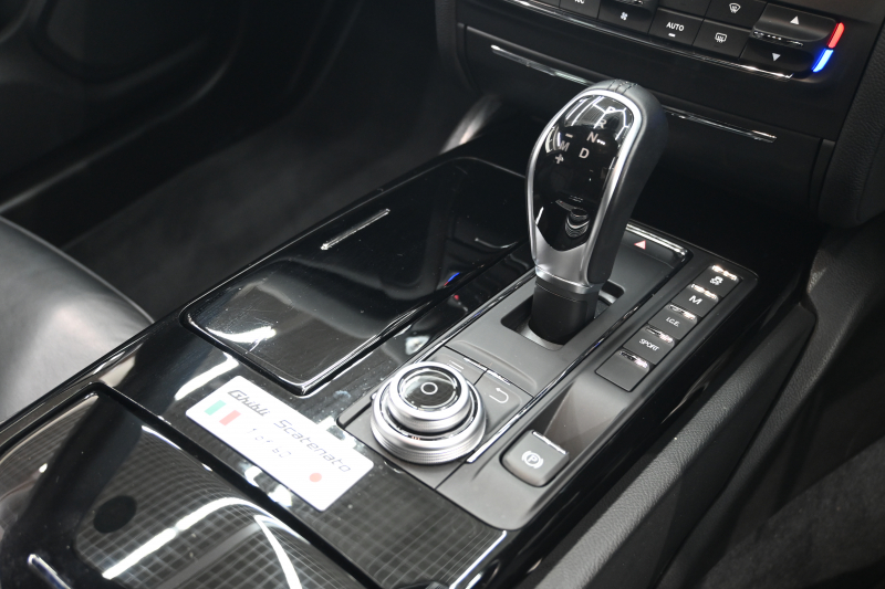 マセラティ ギブリ ｽｶﾃﾅｰﾄ ﾂｰﾘﾝｸﾞP　限定60台 中期ﾓﾃﾞﾙ Pｽﾀ 黒革 8.4ｲﾝﾁMTC+ ﾌﾙｾｸﾞ Carplay Bｶﾒﾗ 20ｲﾝﾁｳﾗｰﾉAW 専用ﾌﾟﾚｰﾄ ｼﾌﾄﾊﾟﾄﾞﾙ ﾋﾟｱﾉﾌﾞﾗｯｸｲﾝﾃﾘｱ　2年保証付