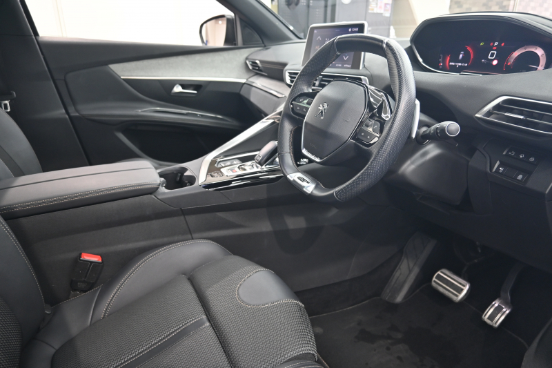 プジョー 3008 3008 GT ﾌﾞﾙｰHDi 　後期ﾓﾃﾞﾙ ACC LKA ﾊｰﾌ革 ﾊﾟﾉﾗﾏR 純正ﾅﾋﾞTV ﾘｱﾓﾆﾀｰ CarPlay Bｶﾒﾗ 前後ｺｰﾅｰｾﾝｻｰ 純正18ｲﾝﾁAW LEDﾗｲﾄ　新車保証継承可