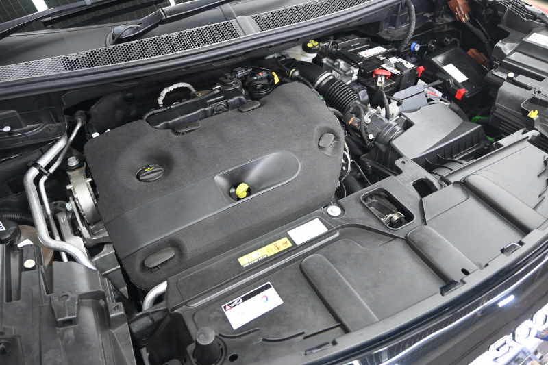 プジョー 3008 3008 GT ﾌﾞﾙｰHDi 　後期ﾓﾃﾞﾙ ACC LKA ﾊｰﾌ革 ﾊﾟﾉﾗﾏR 純正ﾅﾋﾞTV ﾘｱﾓﾆﾀｰ CarPlay Bｶﾒﾗ 前後ｺｰﾅｰｾﾝｻｰ 純正18ｲﾝﾁAW LEDﾗｲﾄ　新車保証継承可