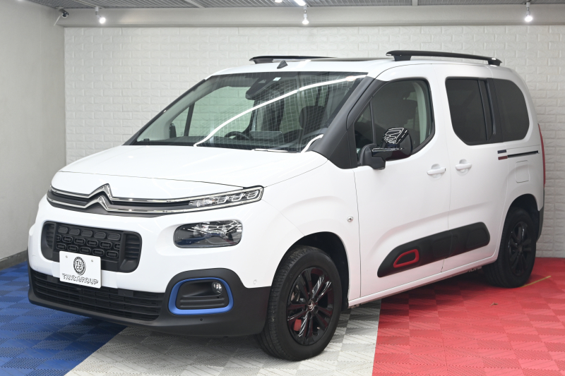 シトロエン ベルランゴ ﾄﾘｺ　1ｵｰﾅｰ 特別仕様車 Pｽﾀ ﾊﾟｰｷﾝｸﾞｾﾝｻｰ BSM ﾊﾟﾉﾗﾏR ﾌｧﾌﾞﾘｯｸｼｰﾄ 純正ﾅﾋﾞTV CarPlay ｱﾝﾋﾞｴﾝｽﾗｲﾄ 純正16AW　2年保証付