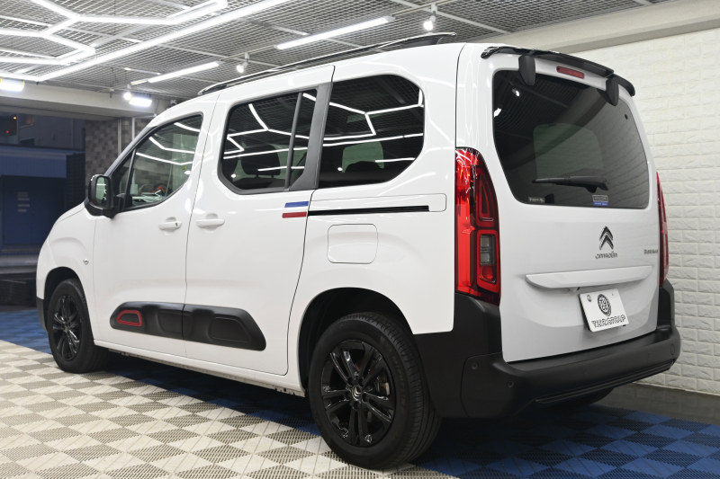 シトロエン ベルランゴ ﾄﾘｺ　1ｵｰﾅｰ 特別仕様車 Pｽﾀ ﾊﾟｰｷﾝｸﾞｾﾝｻｰ BSM ﾊﾟﾉﾗﾏR ﾌｧﾌﾞﾘｯｸｼｰﾄ 純正ﾅﾋﾞTV CarPlay ｱﾝﾋﾞｴﾝｽﾗｲﾄ 純正16AW　2年保証付