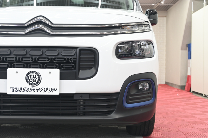 シトロエン ベルランゴ ﾄﾘｺ　1ｵｰﾅｰ 特別仕様車 Pｽﾀ ﾊﾟｰｷﾝｸﾞｾﾝｻｰ BSM ﾊﾟﾉﾗﾏR ﾌｧﾌﾞﾘｯｸｼｰﾄ 純正ﾅﾋﾞTV CarPlay ｱﾝﾋﾞｴﾝｽﾗｲﾄ 純正16AW　2年保証付