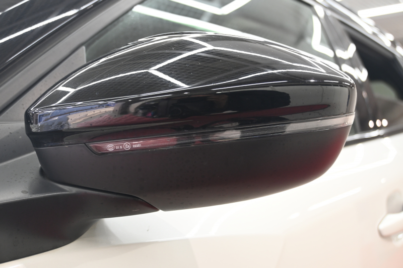 プジョー 2008 GT ﾄﾞﾗｲﾌﾞｴﾃﾞｨｼｮﾝ　特別仕様車 ACC Pｽﾀ ECO ﾊｰﾌ革 ﾊﾟﾉﾗﾏSR 純正ﾀｯﾁｽｸﾘｰﾝ CarPlay Bｶﾒﾗ 純正18ｲﾝﾁAW LEDﾗｲﾄ　2年保証付