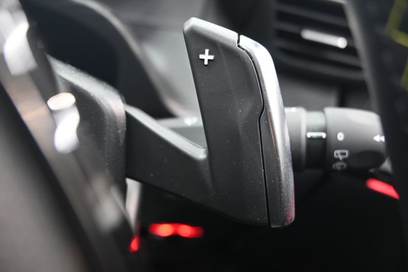 プジョー 2008 GT ﾄﾞﾗｲﾌﾞｴﾃﾞｨｼｮﾝ　特別仕様車 ACC Pｽﾀ ECO ﾊｰﾌ革 ﾊﾟﾉﾗﾏSR 純正ﾀｯﾁｽｸﾘｰﾝ CarPlay Bｶﾒﾗ 純正18ｲﾝﾁAW LEDﾗｲﾄ　2年保証付