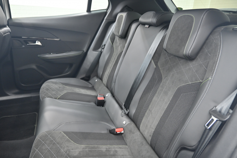 プジョー 2008 GT ﾄﾞﾗｲﾌﾞｴﾃﾞｨｼｮﾝ　特別仕様車 ACC Pｽﾀ ECO ﾊｰﾌ革 ﾊﾟﾉﾗﾏSR 純正ﾀｯﾁｽｸﾘｰﾝ CarPlay Bｶﾒﾗ 純正18ｲﾝﾁAW LEDﾗｲﾄ　2年保証付