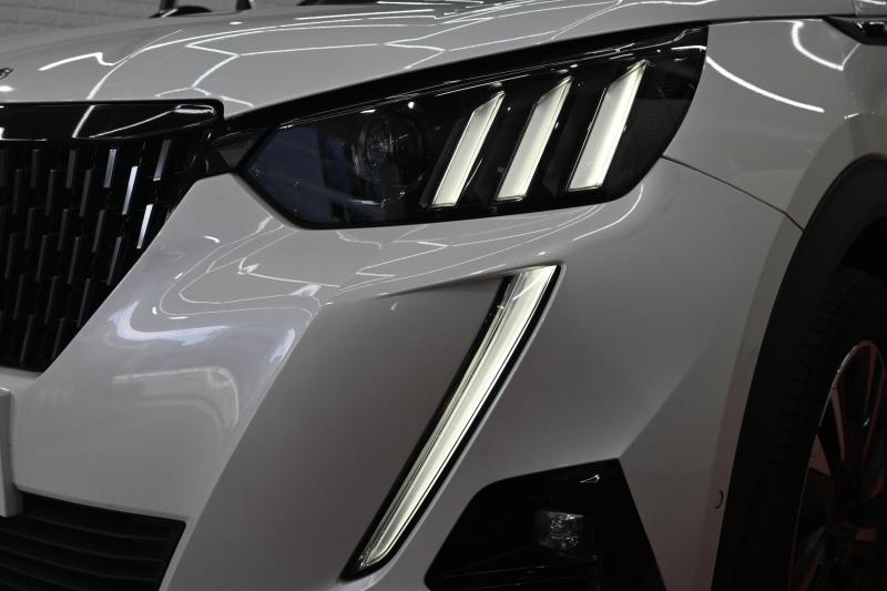 プジョー 2008 GT ﾄﾞﾗｲﾌﾞｴﾃﾞｨｼｮﾝ　特別仕様車 ACC Pｽﾀ ECO ﾊｰﾌ革 ﾊﾟﾉﾗﾏSR 純正ﾀｯﾁｽｸﾘｰﾝ CarPlay Bｶﾒﾗ 純正18ｲﾝﾁAW LEDﾗｲﾄ　2年保証付