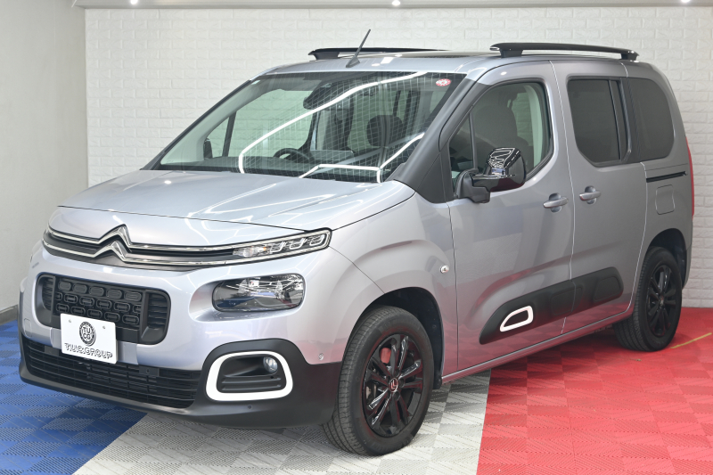 シトロエン ベルランゴ ｼｬｲﾝ　Pｽﾀ ﾊﾟｰｷﾝｸﾞｾﾝｻｰ BSM ﾊﾟﾉﾗﾏR ﾌｧﾌﾞﾘｯｸｼｰﾄ 純正ﾀｯﾁｽｸﾘｰﾝ CarPlay ｱﾝﾋﾞｴﾝｽﾗｲﾄ 純正16ｲﾝﾁAW　2年保証付