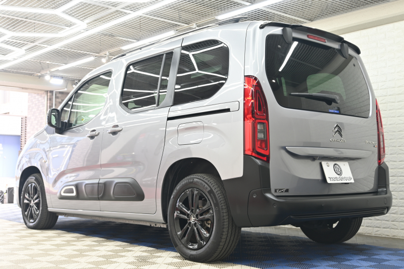 シトロエン ベルランゴ ｼｬｲﾝ　Pｽﾀ ﾊﾟｰｷﾝｸﾞｾﾝｻｰ BSM ﾊﾟﾉﾗﾏR ﾌｧﾌﾞﾘｯｸｼｰﾄ 純正ﾀｯﾁｽｸﾘｰﾝ CarPlay ｱﾝﾋﾞｴﾝｽﾗｲﾄ 純正16ｲﾝﾁAW　2年保証付