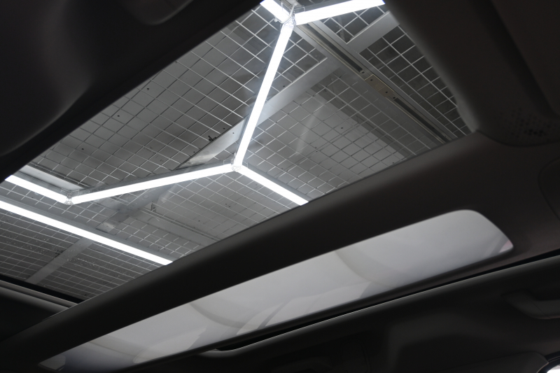 シトロエン ベルランゴ ｼｬｲﾝ　Pｽﾀ ﾊﾟｰｷﾝｸﾞｾﾝｻｰ BSM ﾊﾟﾉﾗﾏR ﾌｧﾌﾞﾘｯｸｼｰﾄ 純正ﾀｯﾁｽｸﾘｰﾝ CarPlay ｱﾝﾋﾞｴﾝｽﾗｲﾄ 純正16ｲﾝﾁAW　2年保証付