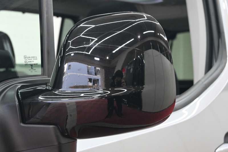 シトロエン ベルランゴ ｼｬｲﾝ　Pｽﾀ ﾊﾟｰｷﾝｸﾞｾﾝｻｰ BSM ﾊﾟﾉﾗﾏR ﾌｧﾌﾞﾘｯｸｼｰﾄ 純正ﾀｯﾁｽｸﾘｰﾝ CarPlay ｱﾝﾋﾞｴﾝｽﾗｲﾄ 純正16ｲﾝﾁAW　2年保証付