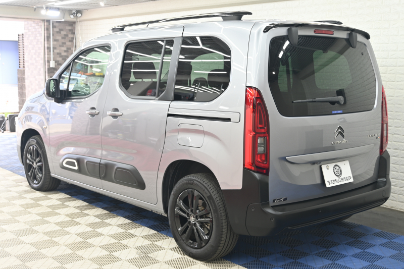 シトロエン ベルランゴ ｼｬｲﾝ　Pｽﾀ ﾊﾟｰｷﾝｸﾞｾﾝｻｰ BSM ﾊﾟﾉﾗﾏR ﾌｧﾌﾞﾘｯｸｼｰﾄ 純正ﾀｯﾁｽｸﾘｰﾝ CarPlay ｱﾝﾋﾞｴﾝｽﾗｲﾄ 純正16ｲﾝﾁAW　2年保証付