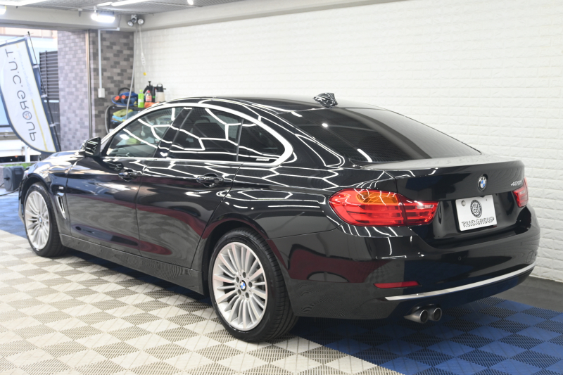 BMW 4シリーズ 420iｸﾞﾗﾝｸｰﾍﾟ ﾗｸﾞｼﾞｭｱﾘｰ　ｺﾝﾌｫA ACC ｲﾝﾃﾘS LCW LKA 茶革 純正HDDﾅﾋﾞ BTｵｰﾃﾞｨｵ&TEL Bｶﾒﾗ 純正18AW ﾘｱPDC　2年保証付